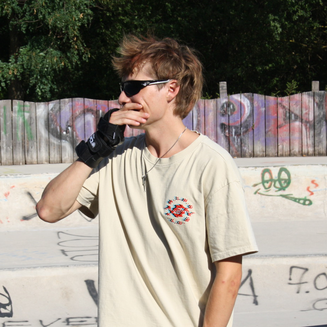 On the streets - "Smile" Tee Oversized