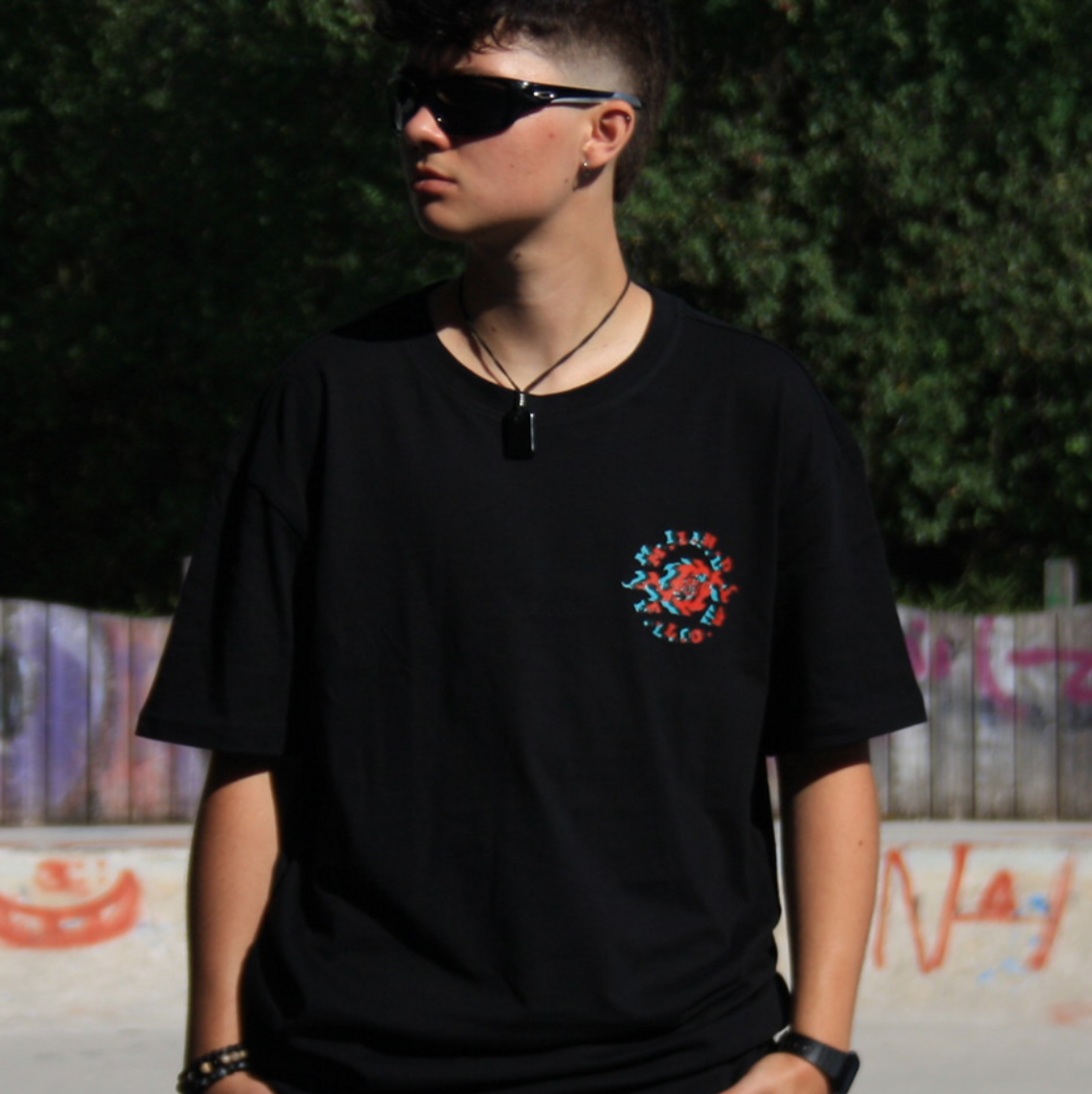 On the streets - "Smile" Tee Oversized