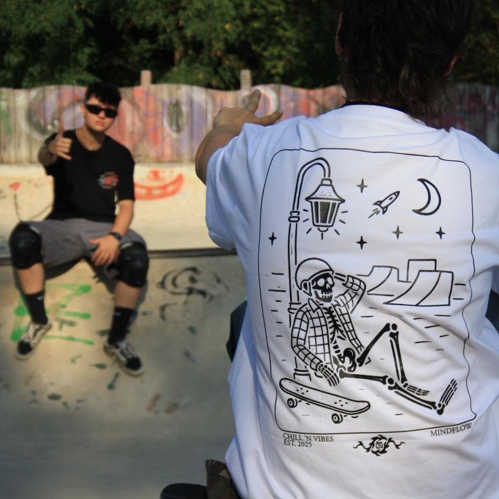 "Chill 'n vibes" Tee Oversized