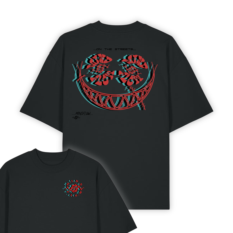 On the streets - "Smile" Tee Oversized